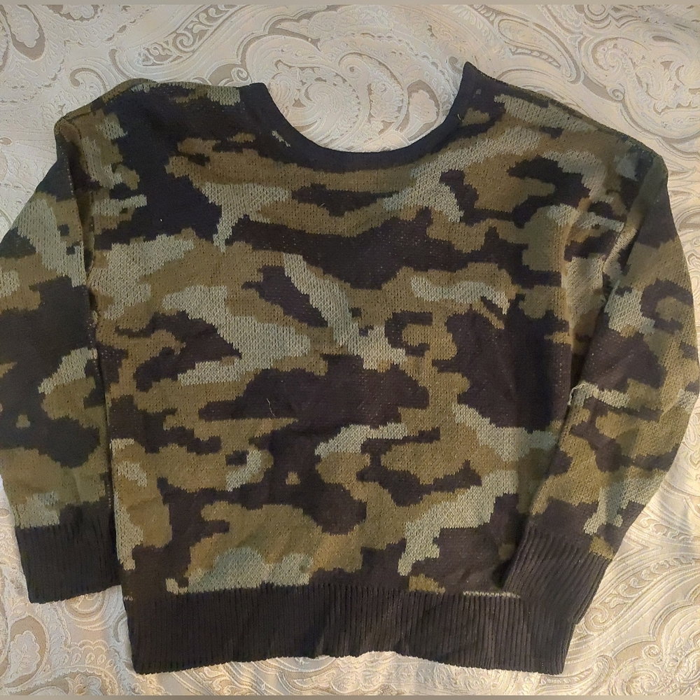 Fashion Nova Green and Black Crew Neck Sweater Wear 2 Ways